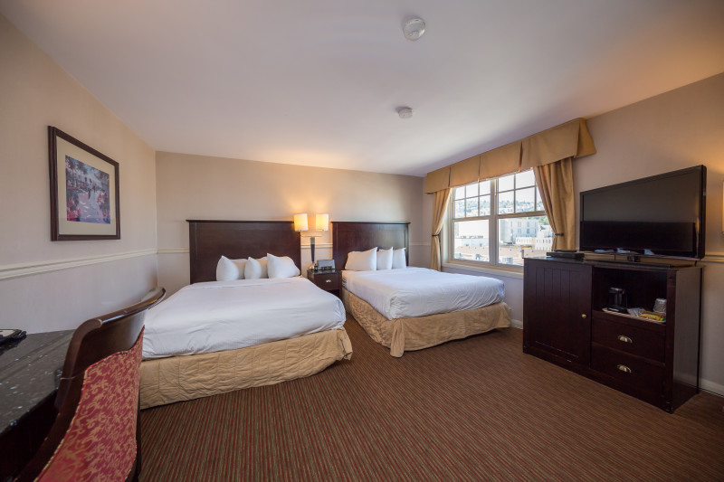 Plaza 2022 Room 